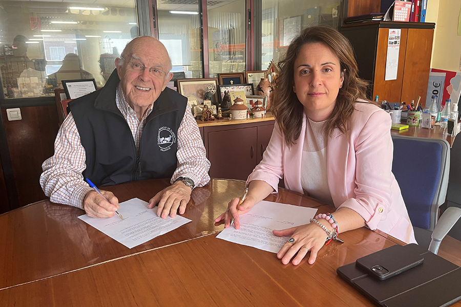 Jesús Mediavilla i Laura del Palacio signen el conveni de col·laboració per a l’any 2024