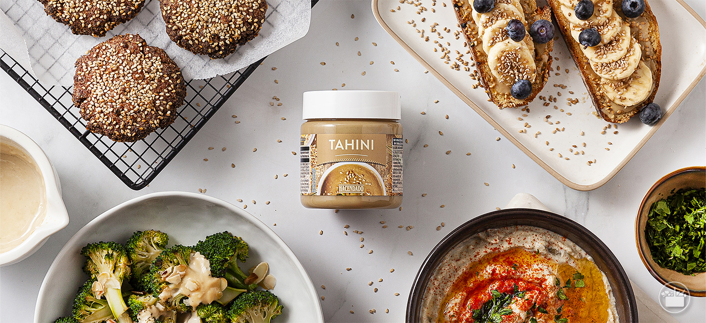 Et presentem la tahina, un aliment 100 % natural a base de llavors de sèsam.  