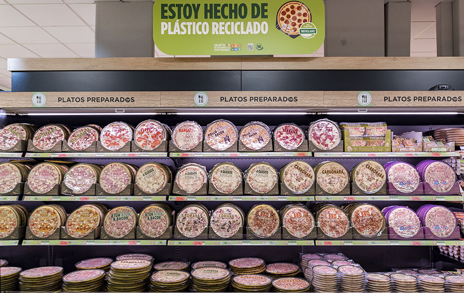 Mercadona's Hacendado refrigerated pizzas with recycled plastic packaging