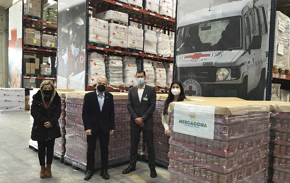 Mercadona entrega 27.300 unidades de lenteja cocida a Cruz Roja en Catalunya