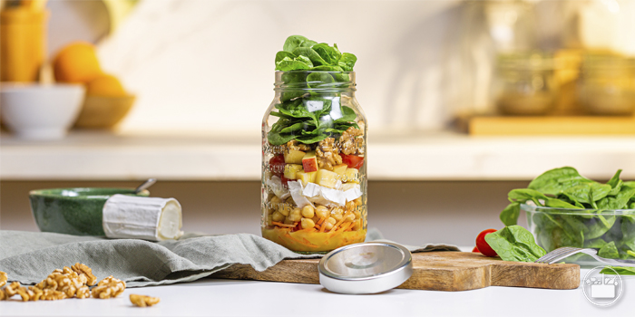 4 Recetas de ensaladas verticales (Jar salad): ensalada de manzana y espinacas
