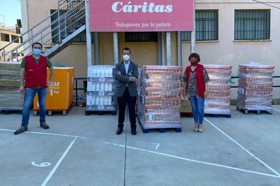 Entrega de alimentos de Mercadona a Cáritas Cuenca