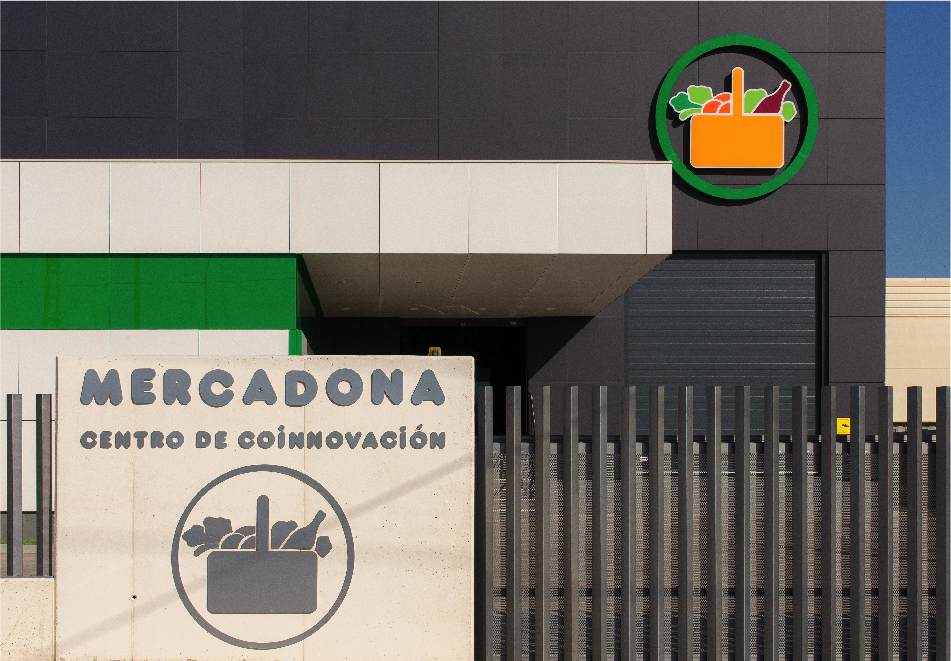 Exteriores del Centro de Coinnovación del Jarro en Paterna (València)