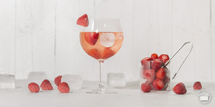 Gin-tonic con fresas congeladas de Mercadona