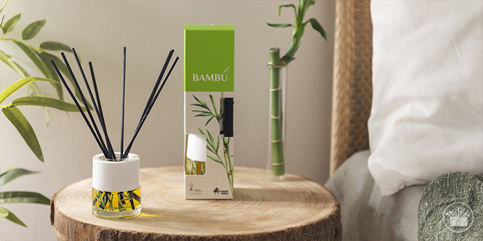 Ambientador bambú, con notas olfativas cítricas y té verde.
