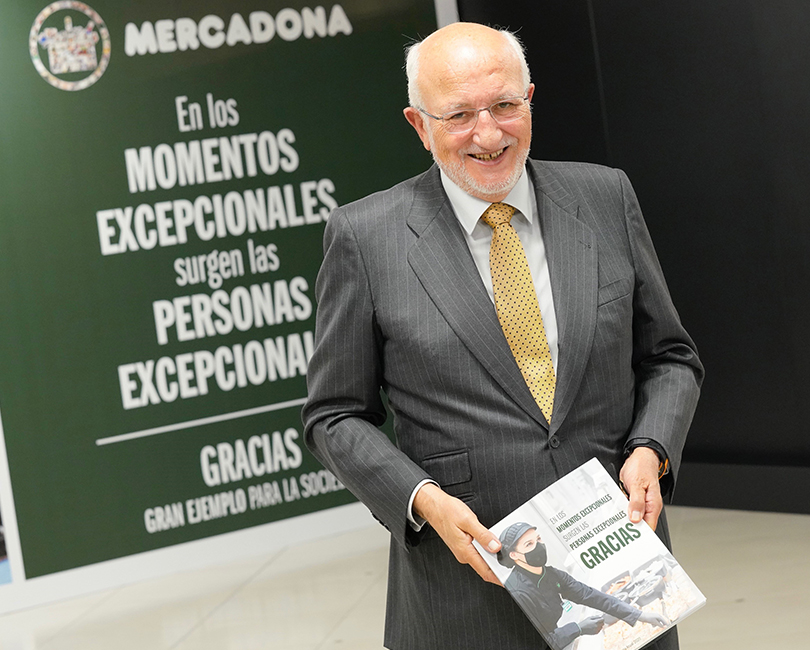 Juan Roig, presidente de Mercadona, tras la celebración de la Rueda de Prensa 2020