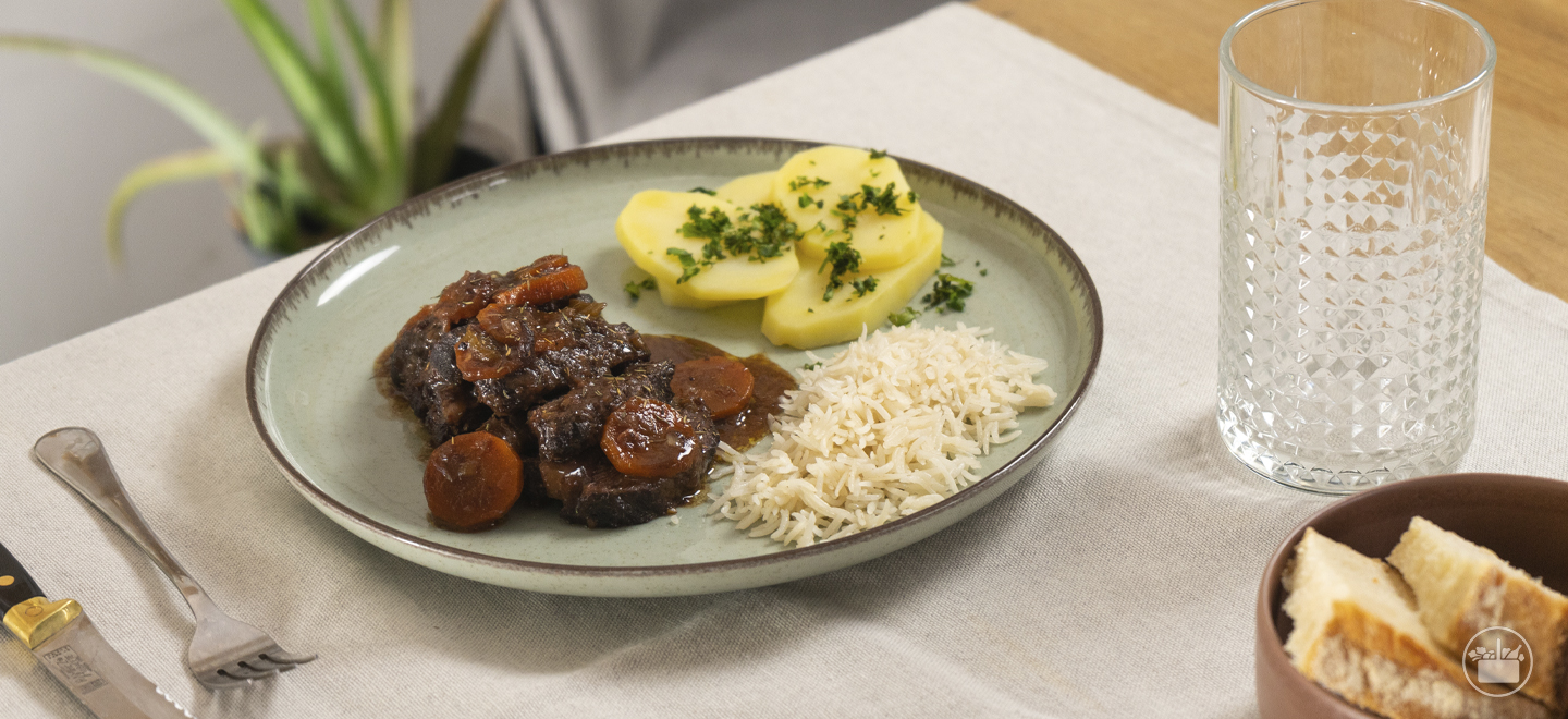 Aprende a preparar esta deliciosa receta de Carrillada al Oporto. 