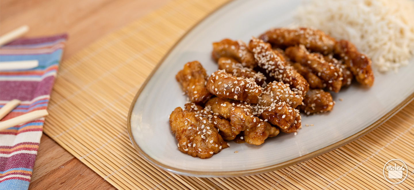 Te enseñamos a preparar Cerdo agridulce, la tradicional receta china famosa en todo el mundo. 