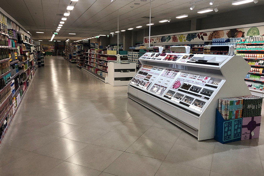 Interior de la tienda eficiente en Rivas-Vaciamadrid