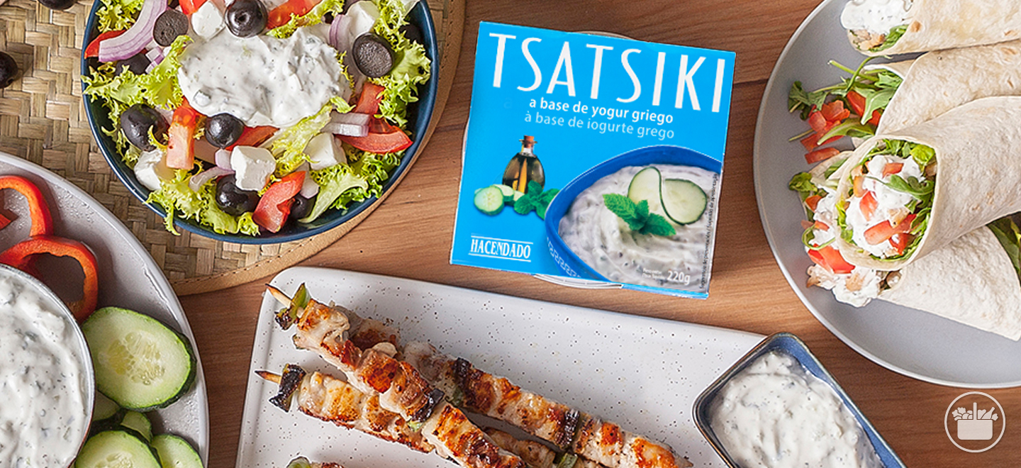 Descubre o Tsatsiki, unha salsa a base de iogur grego que combina con moitos pratos. 