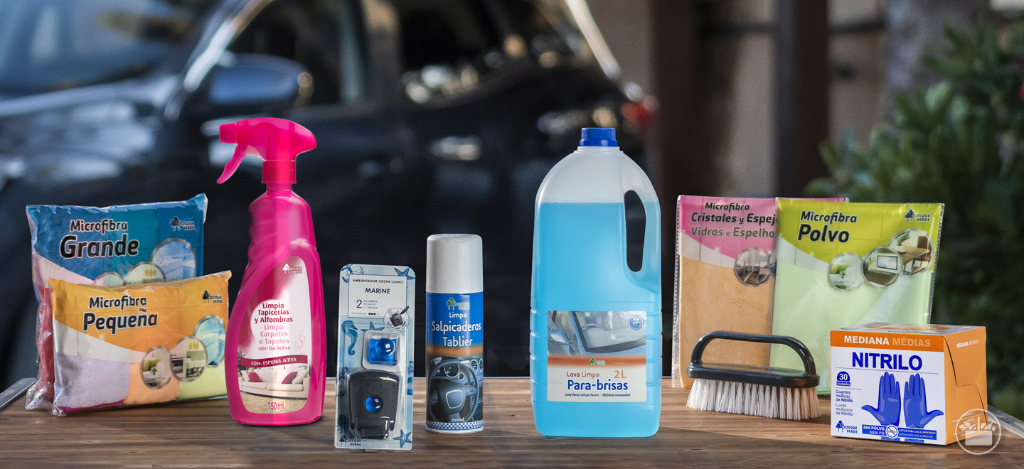 Pon a punto o teu coche para as vacacións, aprende a limpalo cos mellores produtos. 