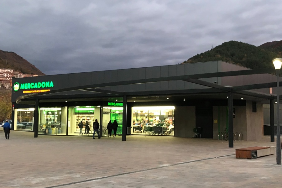 Supermercado Mercadona en Ripoll co novo modelo de tenda implantado