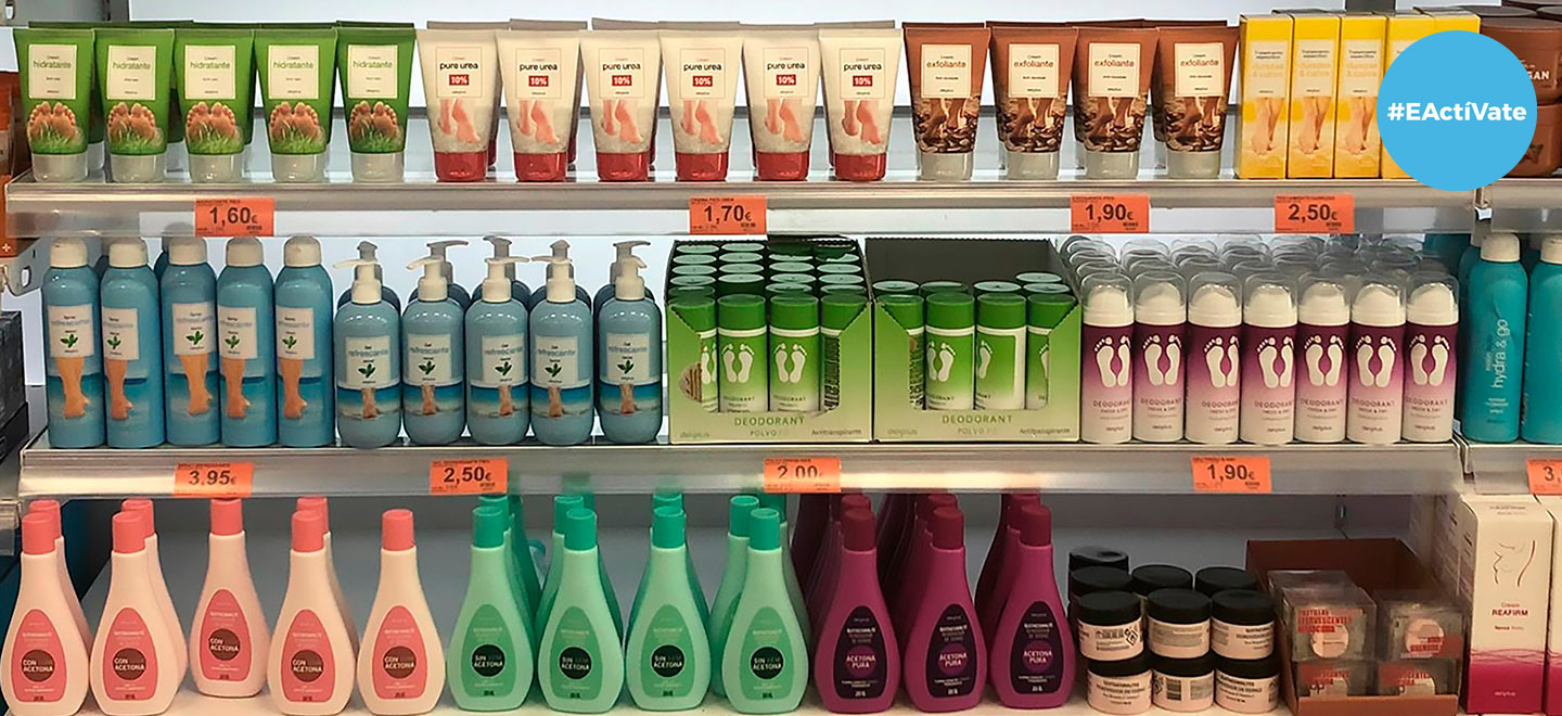 Lineal de produtos para o coidado dos pés nun supermercado de Mercadona