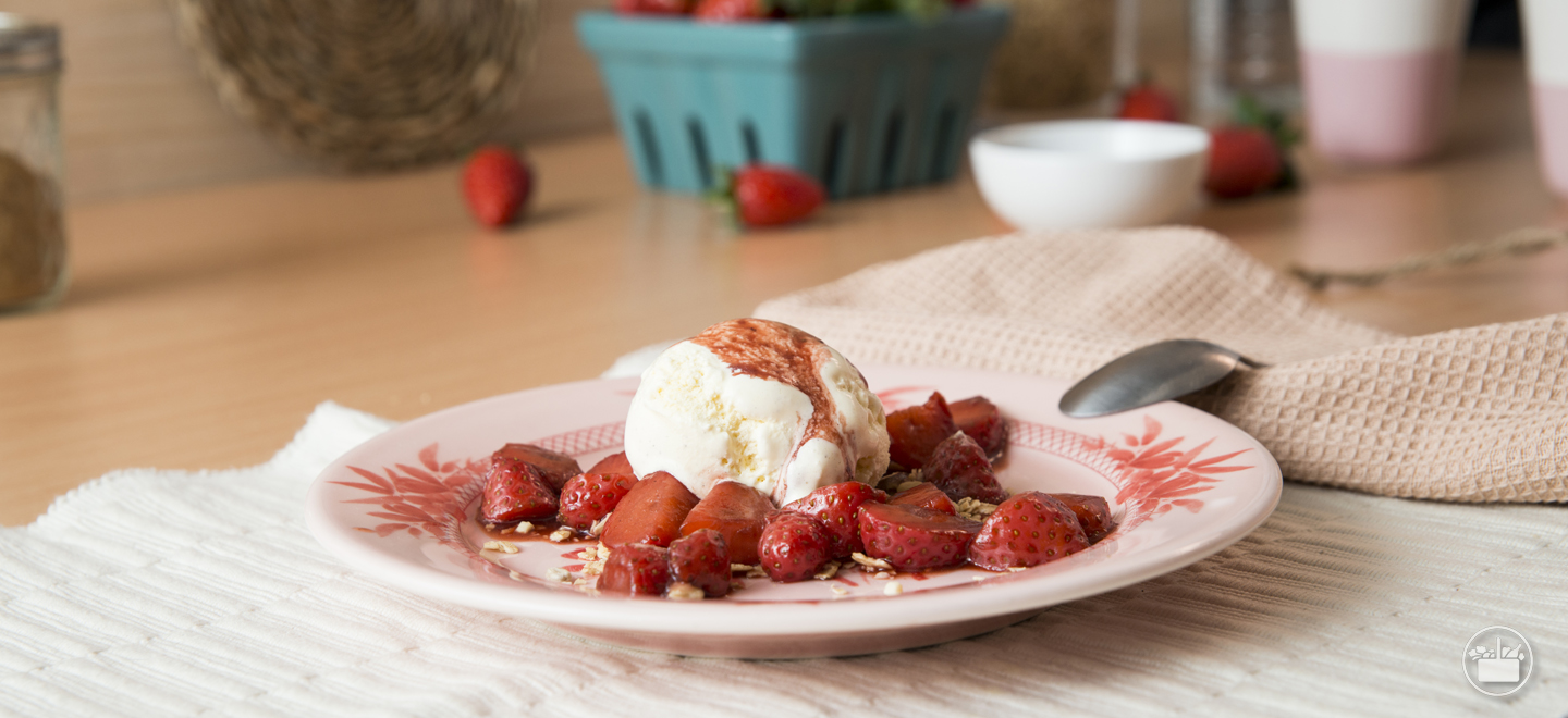 Ensinámosche a preparar a receita paso a paso dunha sobremesa ideal para esta primavera: amorodos grandes con xeado de vainilla. 