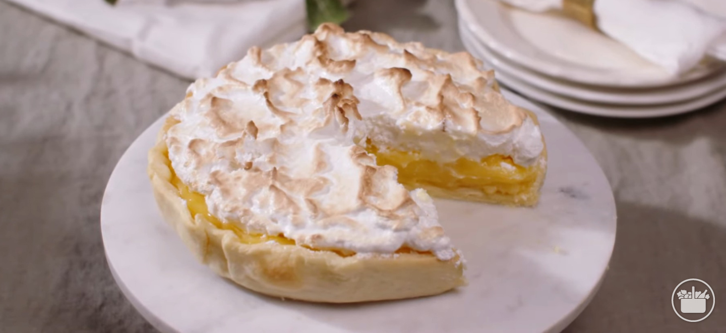 Aprende a preparar esta receita de Torta de limón e inclúea no teu menú de Nadal. 